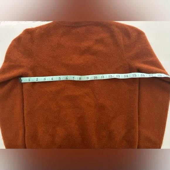 Gobi Women's Burnt Orange V-Neck cashmere Sweater - Picture 7 of 9